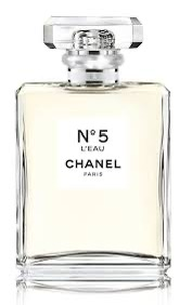 Mademoiselle Gabrielle Chanel  – Studio Hébertot, Paris 17e.