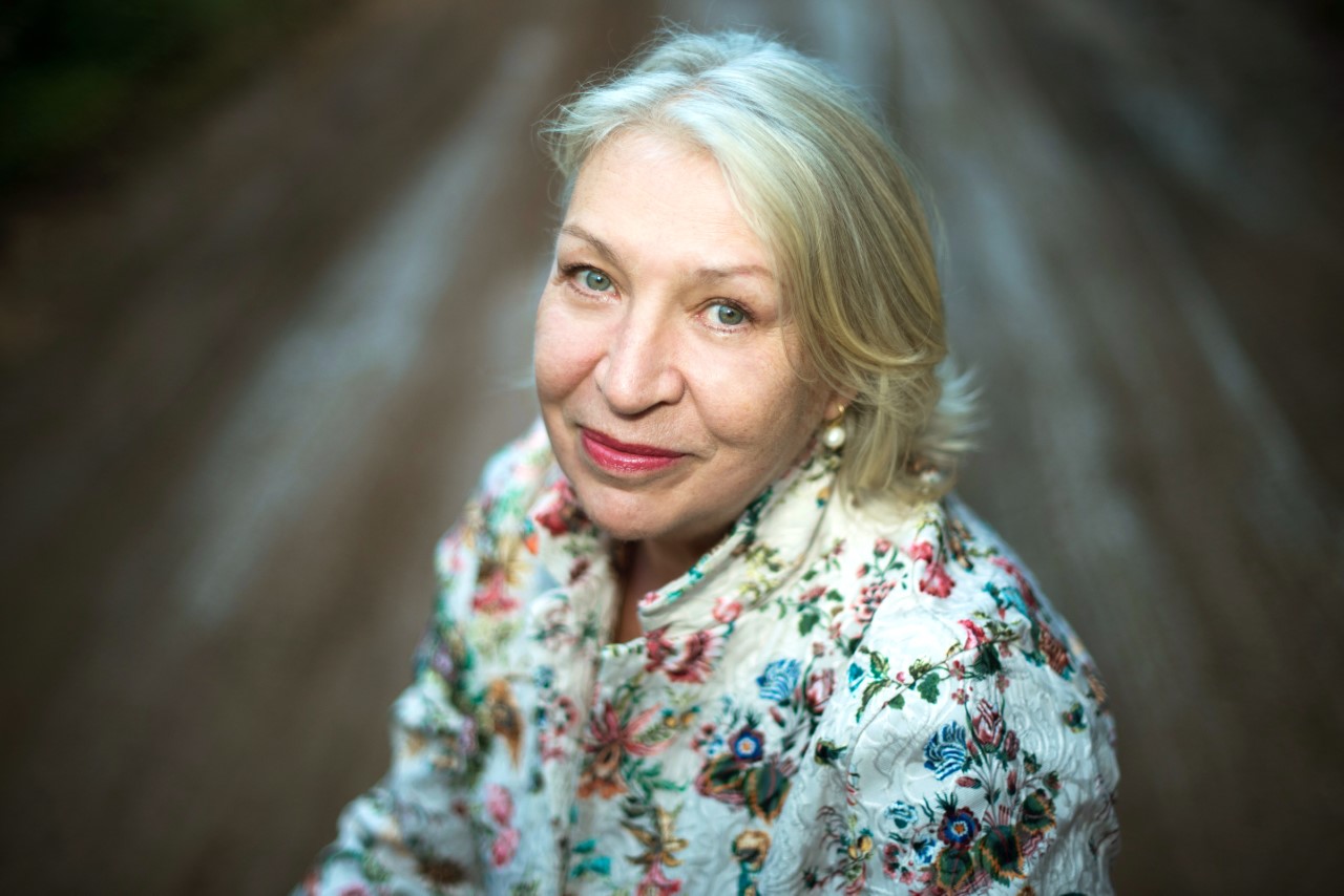 L&rsquo;Oiseleuse de la Reine / Isabelle Duquesnoy / Verso 