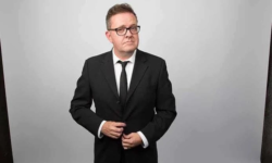 COMMENT LES CHATS NOUS APPRENNENT À RÉSISTER AU FASCISME  / Stewart Reynolds / Flammarion